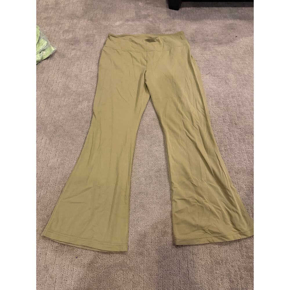 Lululemon 18 Groove Flare Leggings - Picture 2 of 4
